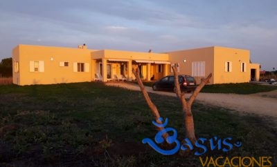 Villa espectacular con 5 dormitorios y 4 baños en Mangueta para 10 /12 personas