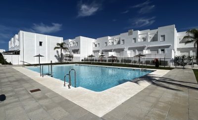 Duplex para familias en Conil con piscina compartida a 300m de la playa