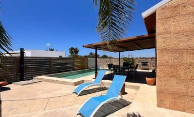 Casa prefabricada dos dormtorios y piscina privada para  4 personas
