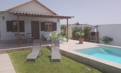 Casa con piscina privada, dos dormitorios camino guerrero.